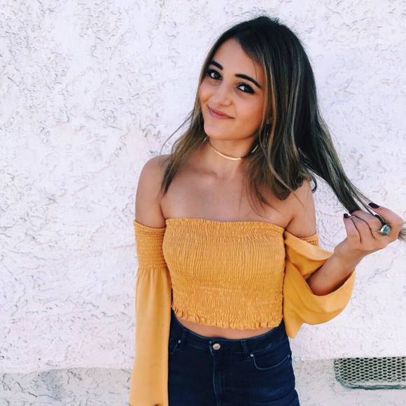 Meet your Posher, Lexi - Picture 1 of 1